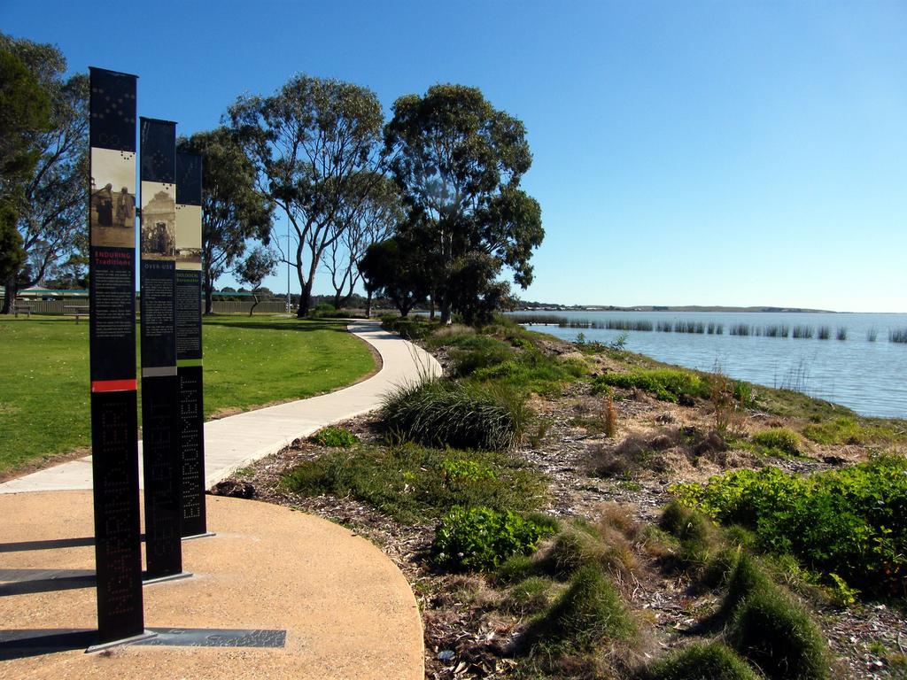 Coorong Waterfront Retreat Villa Meningie Exterior foto