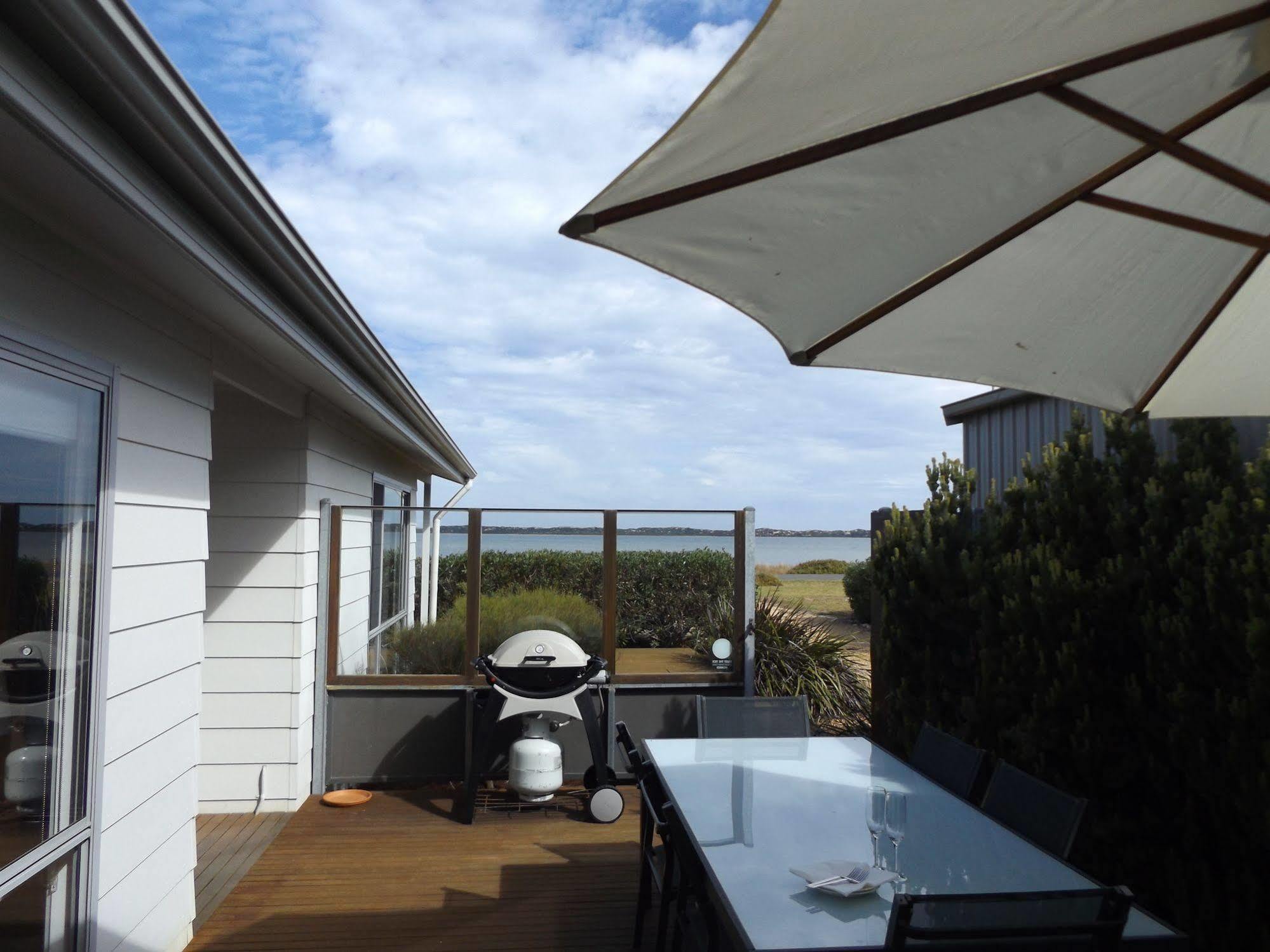 Coorong Waterfront Retreat Villa Meningie Exterior foto